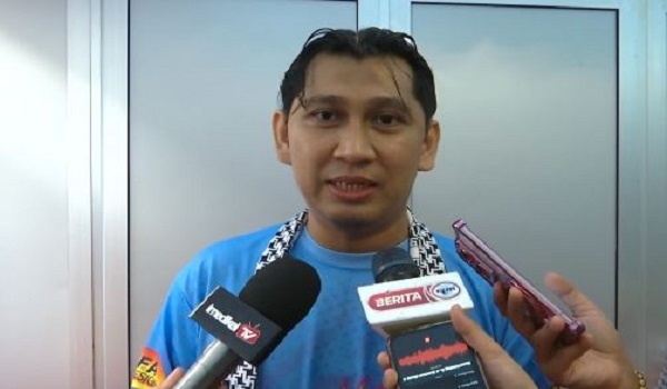 Ahli Lembaga Pengelola Dewan Bahasa dan Pustaka (DBP) Dr Ahmad Fadhlil Mohamad Pakarul Razy ditemui pada sidang media selepas merasmikan Karnival Lestari Bahasa 2025 bersempena sambutan Bulan Bahasa Kebangsaan Peringkat Negeri Kelantan 2025 di Kota Bharu, Kelantan/RTM